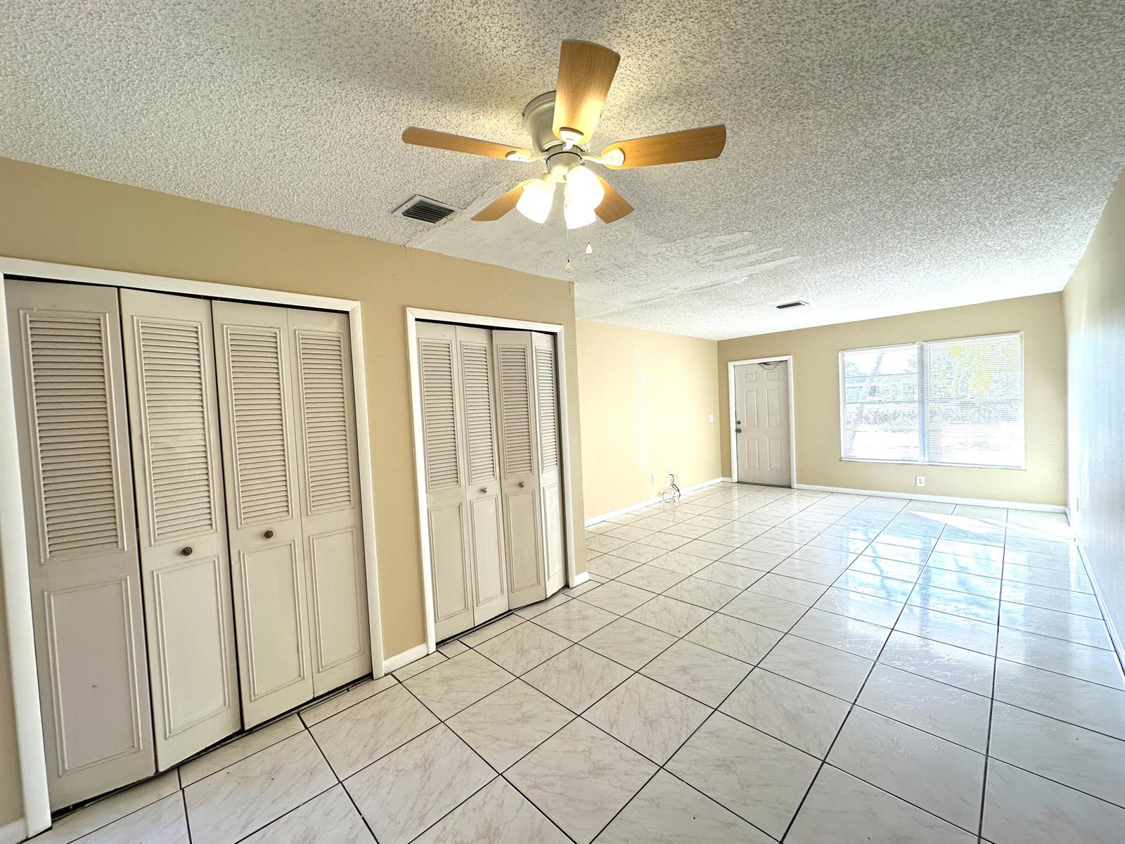 Ver detalles 3365 / 0 2146 sq. ft. $ 2026-05-17 0 foto