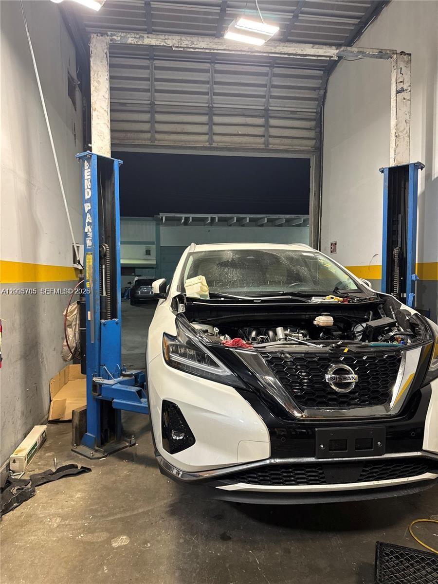 1  /   sq. ft. $ 2026-04-19 0 Photo