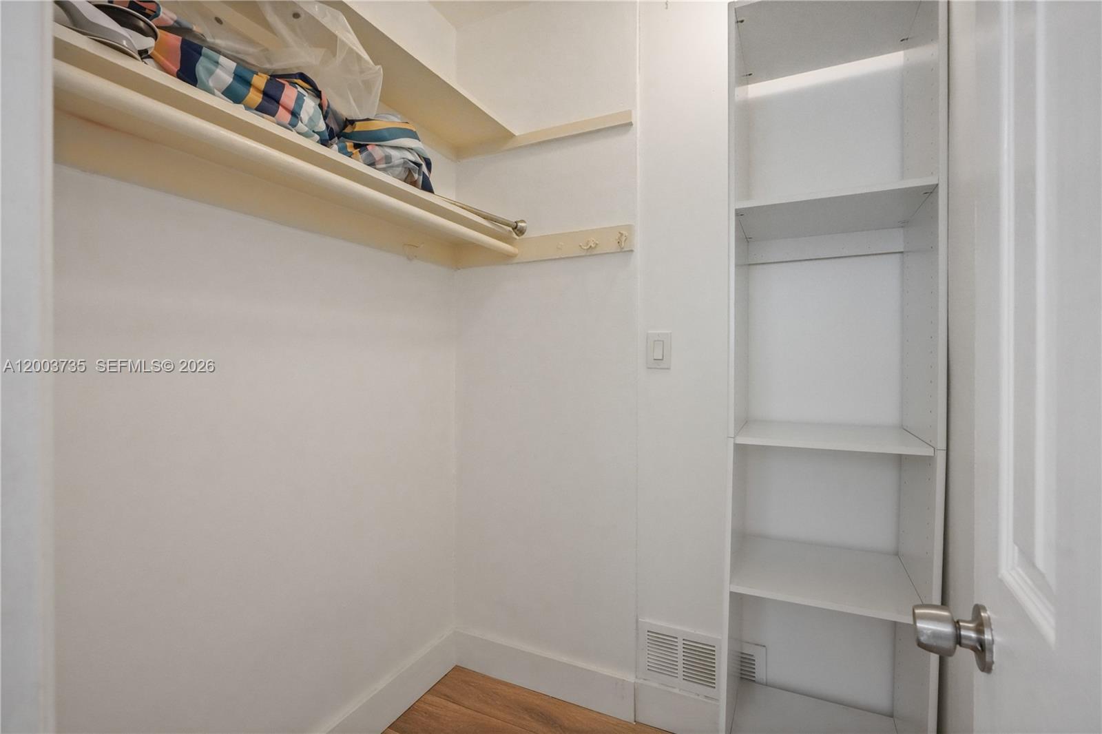   /  2464 sq. ft. $ 2026-04-19 0 Photo