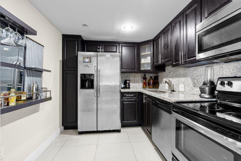 Photo of 3675 Country Club  #2401, Aventura, Florida, 33180 - 14