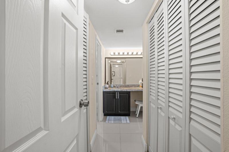Photo of 3675 Country Club  #2401, Aventura, Florida, 33180 - 9