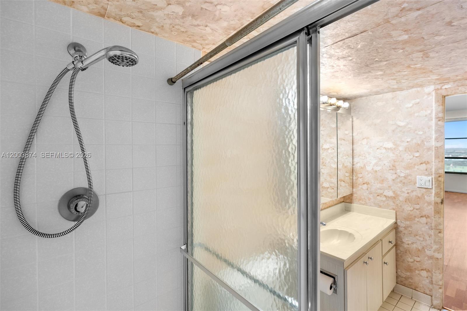 Photo of 600 Three Islands Blvd  #1707, Hallandale Beach, Florida, 33009 - 