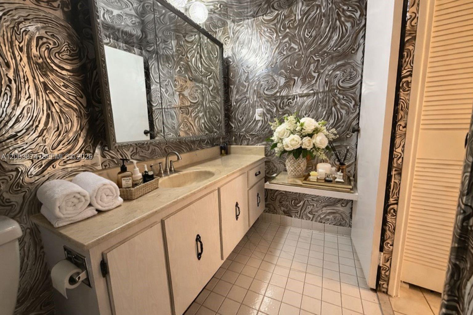 Photo of 600 Three Islands Blvd  #1707, Hallandale Beach, Florida, 33009 - STAGED