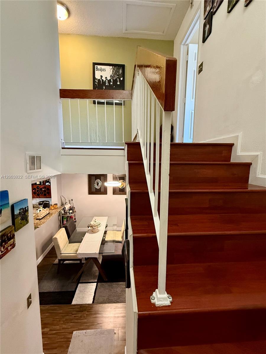 9251 3 / 3 1472 sq. ft. $ 2026-04-20 0 Photo