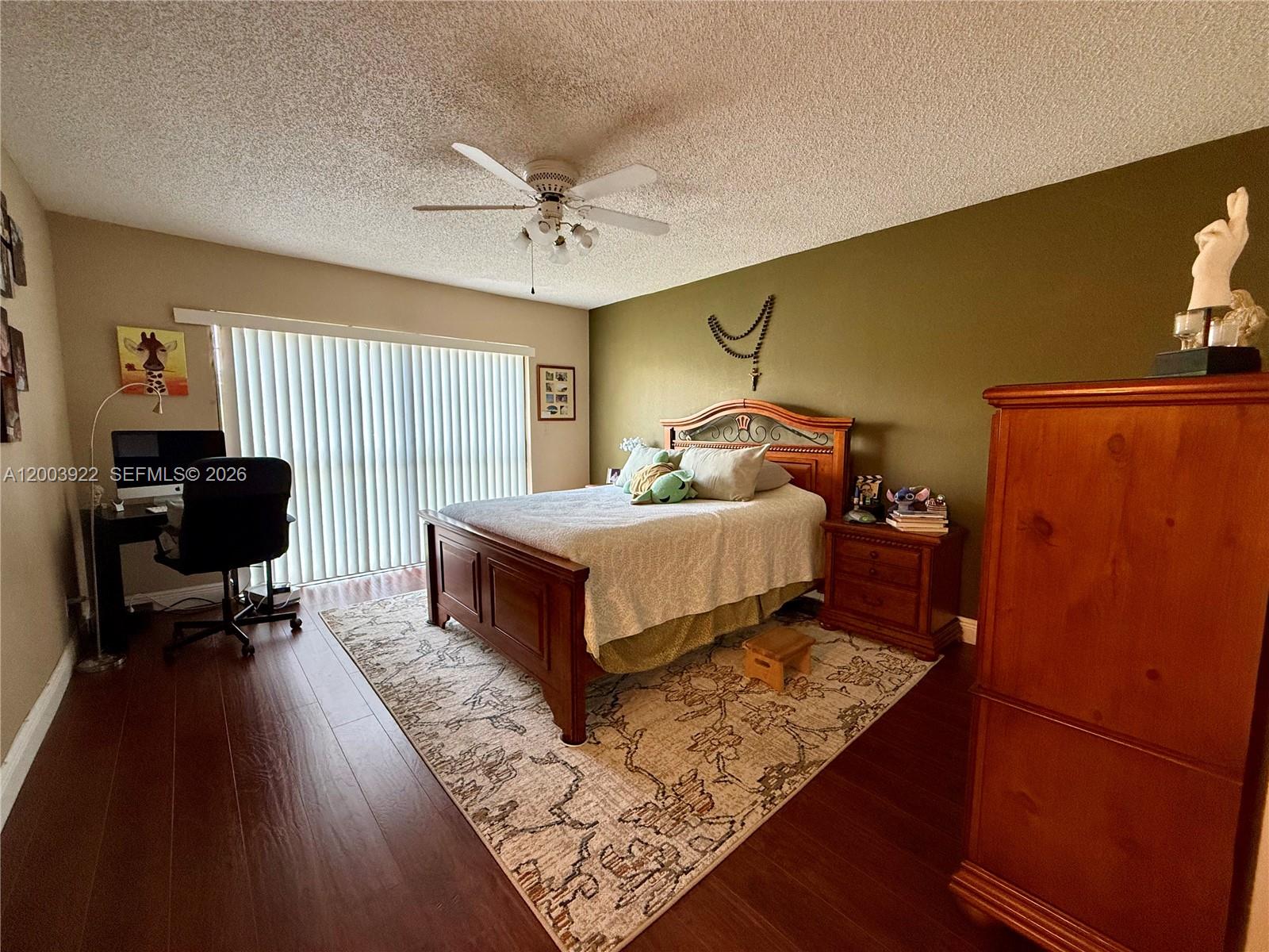 9251 3 / 3 1472 sq. ft. $ 2026-04-20 0 Photo