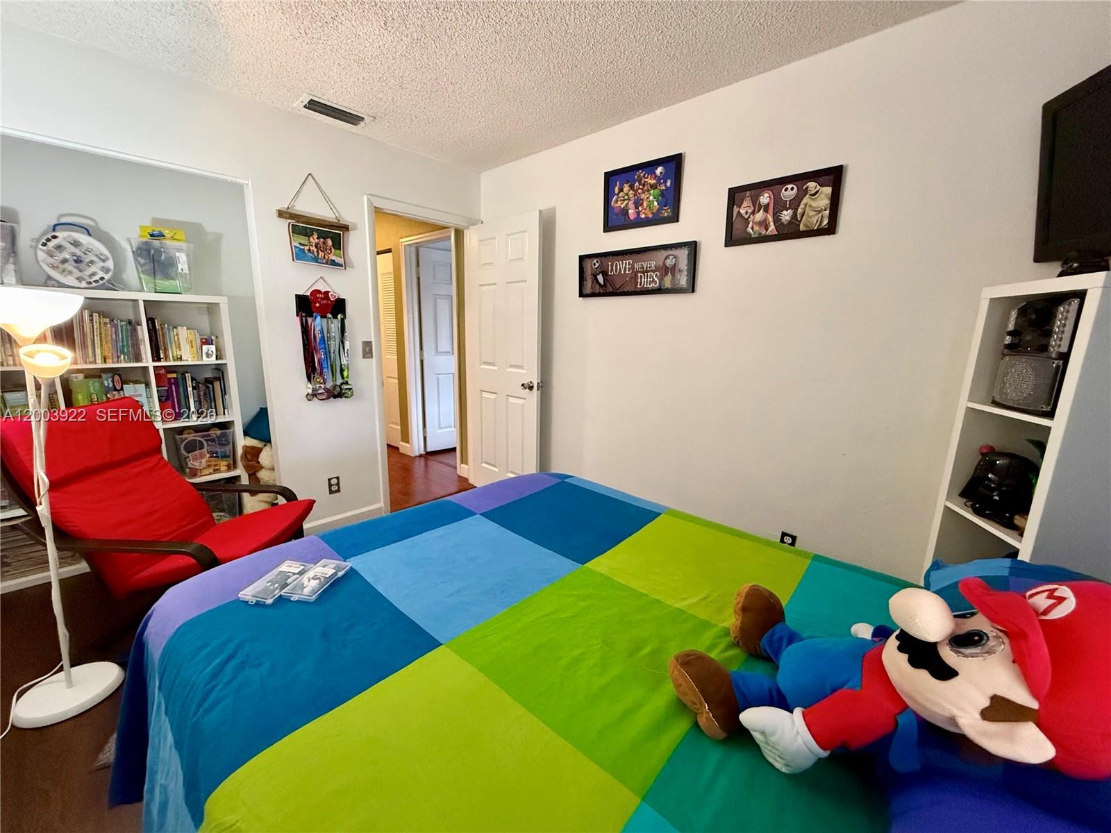 9251 3 / 3 1472 sq. ft. $ 2026-04-20 0 Photo