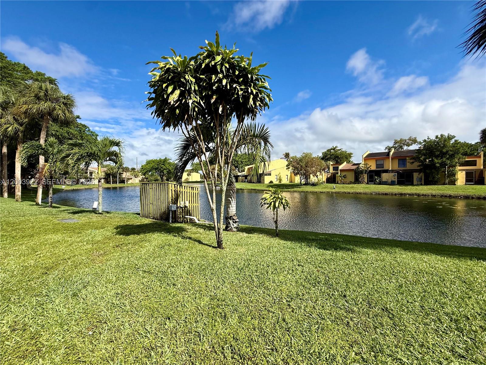 9251 3 / 3 1472 sq. ft. $ 2026-04-20 0 Photo