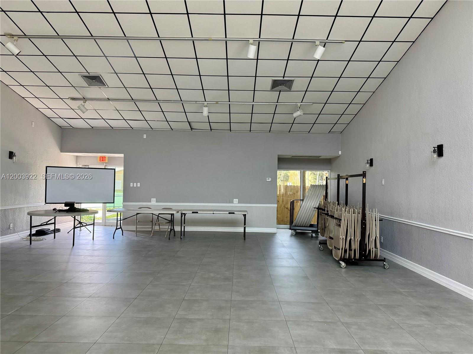 9251 3 / 3 1472 sq. ft. $ 2026-04-20 0 Photo