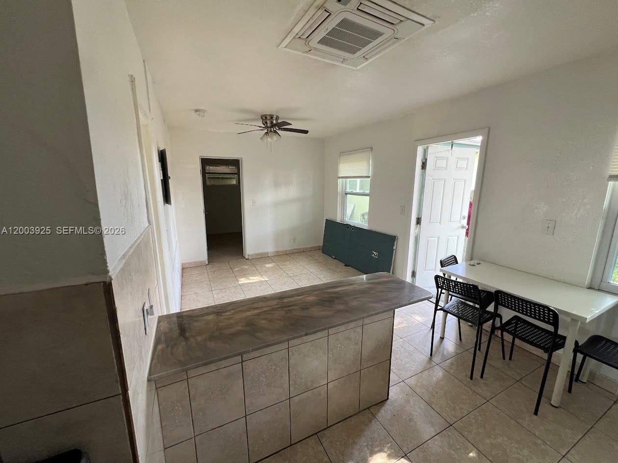 1-9  /   sq. ft. $ 2026-04-20 0 Photo