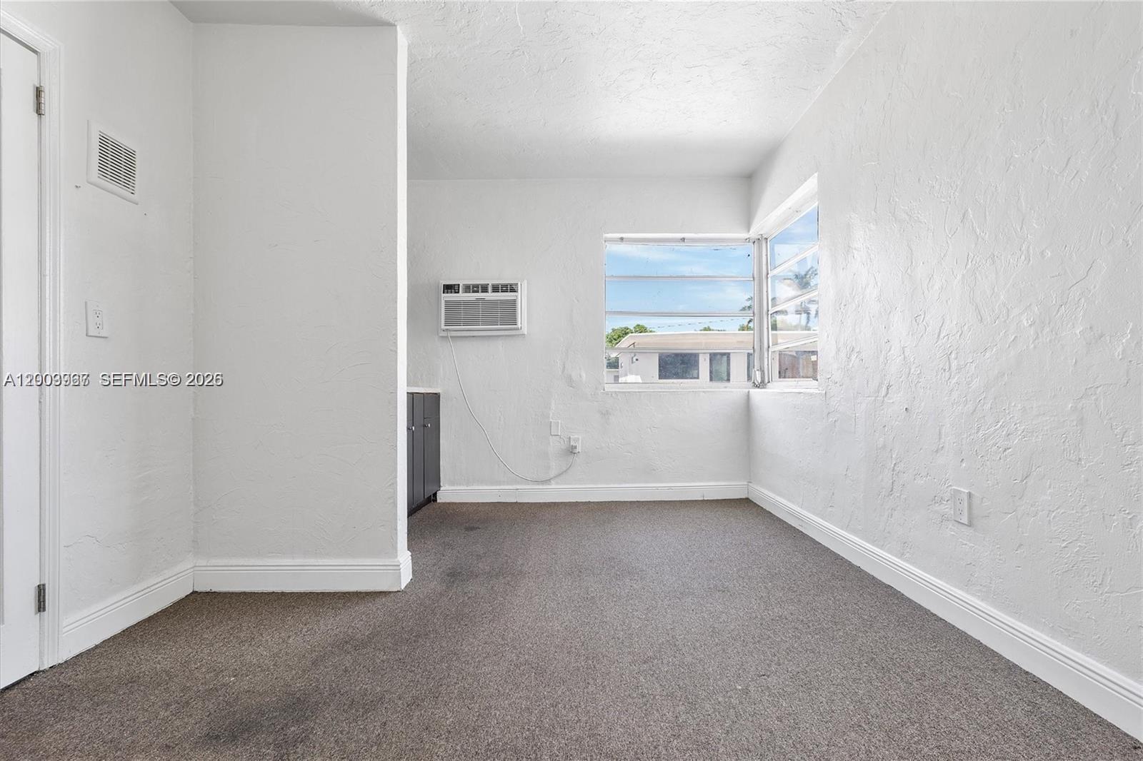 See details / sq. ft. $ 2026-05-20 0 Photo