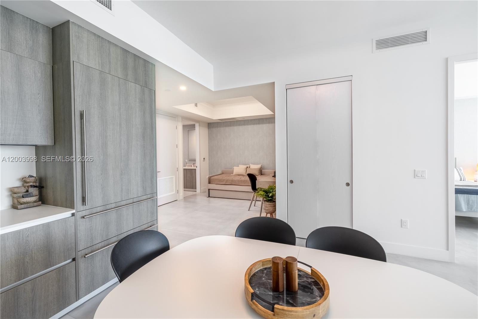 1202 2 / 3 1385 sq. ft. $ 2026-04-20 0 Photo