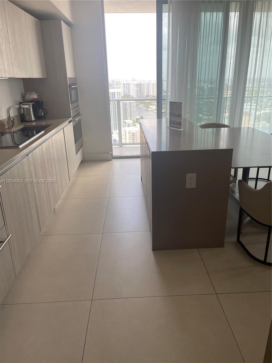 3411 2 / 2 1087 sq. ft. $ 2026-04-20 0 Photo