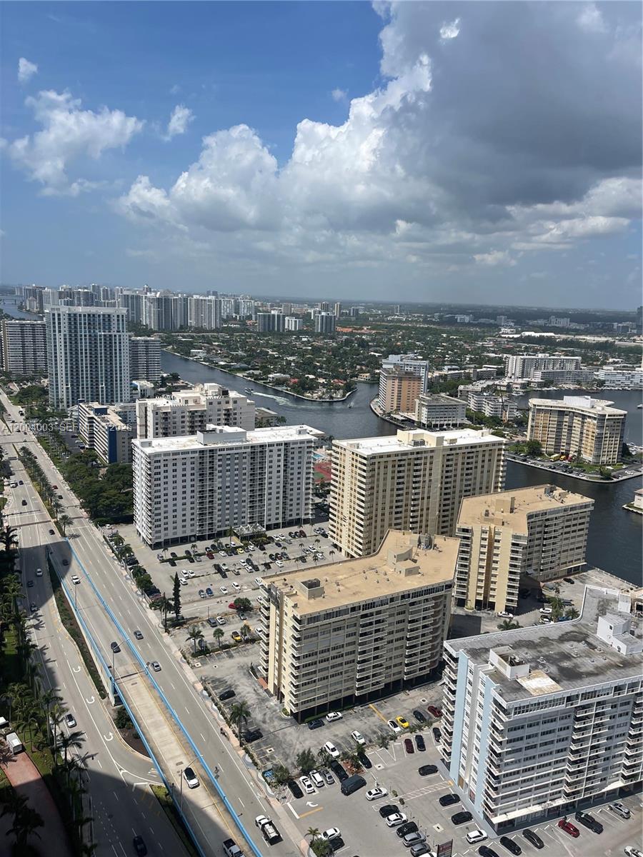 3411 2 / 2 1087 sq. ft. $ 2026-04-20 0 Photo