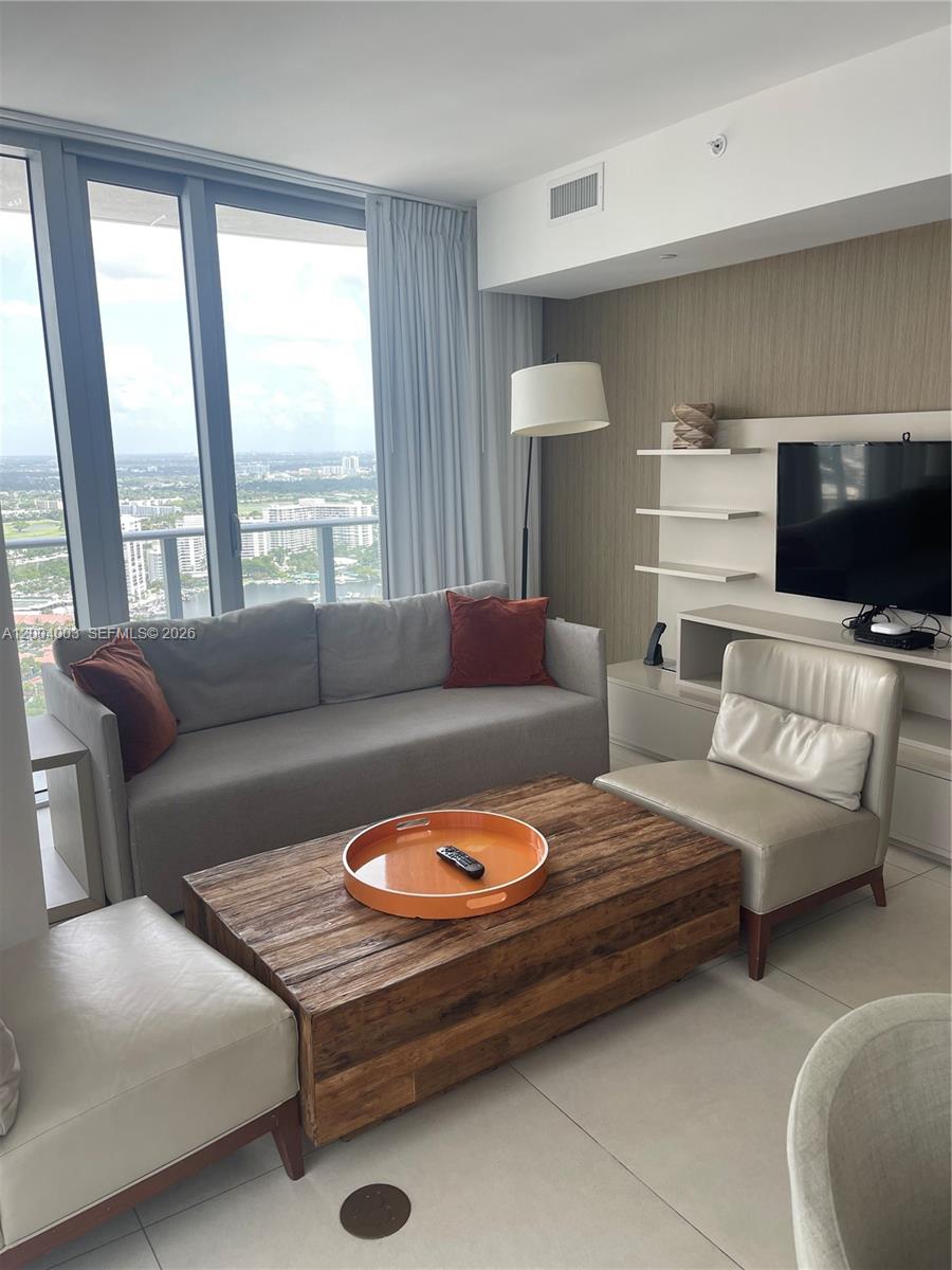 3411 2 / 2 1087 sq. ft. $ 2026-04-20 0 Photo