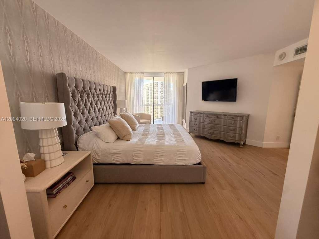 Photo of 20185 Country Club Dr  #1907, Aventura, Florida, 33180 - 