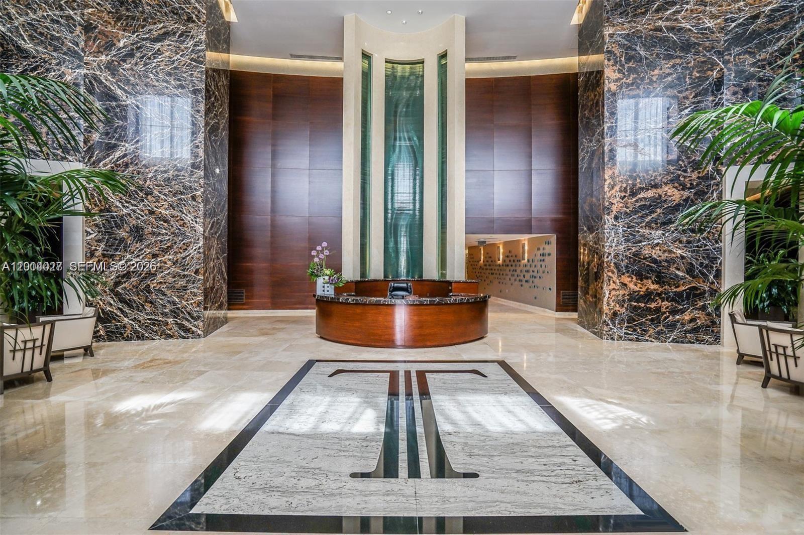 406 3 / 4 2354 кв.футов $ 2026-04-20 0 Фото