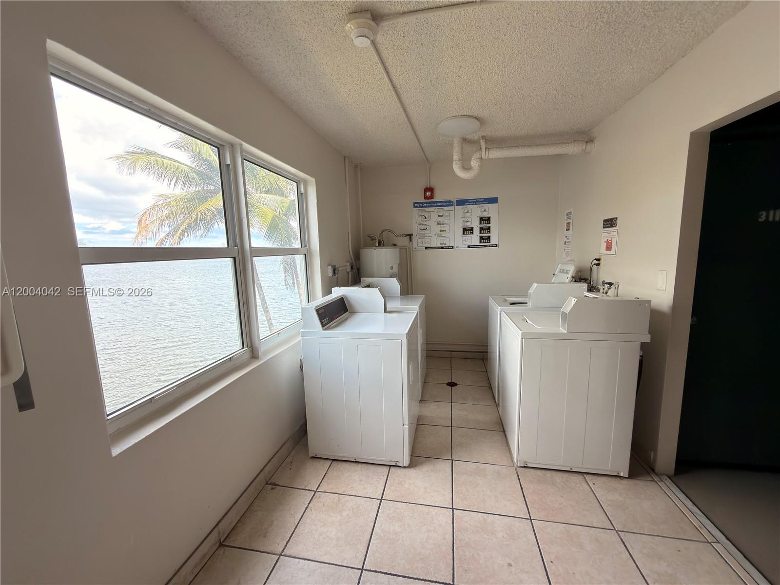 306 1 / 2 873 sq. ft. $ 2026-06-08 0 foto