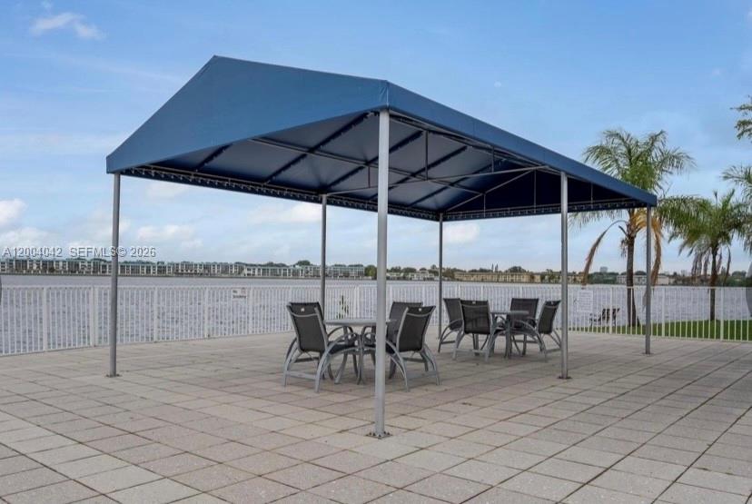 306 1 / 2 873 sq. ft. $ 2026-06-08 0 foto