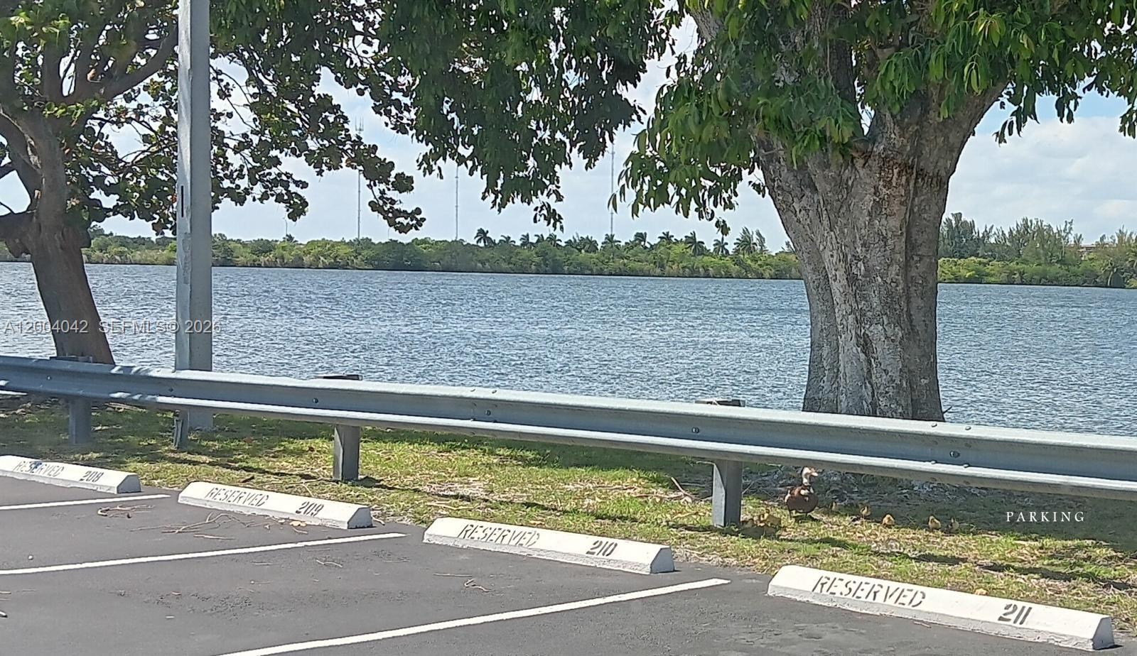 306 1 / 2 873 sq. ft. $ 2026-06-08 0 foto