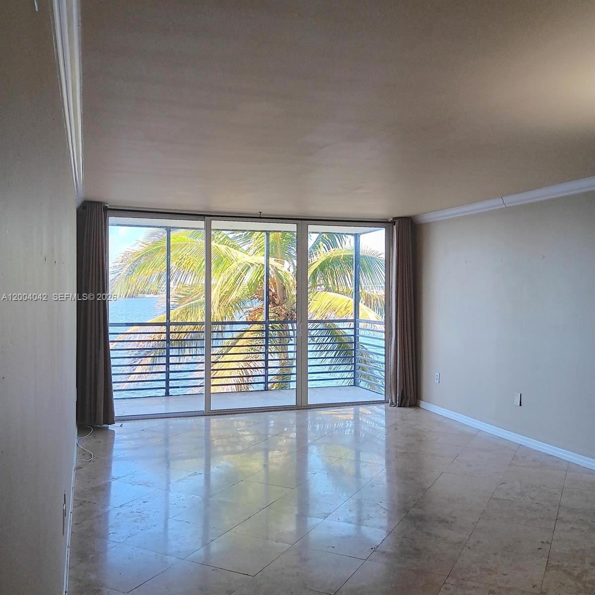 306 1 / 2 873 sq. ft. $ 2026-06-08 0 foto