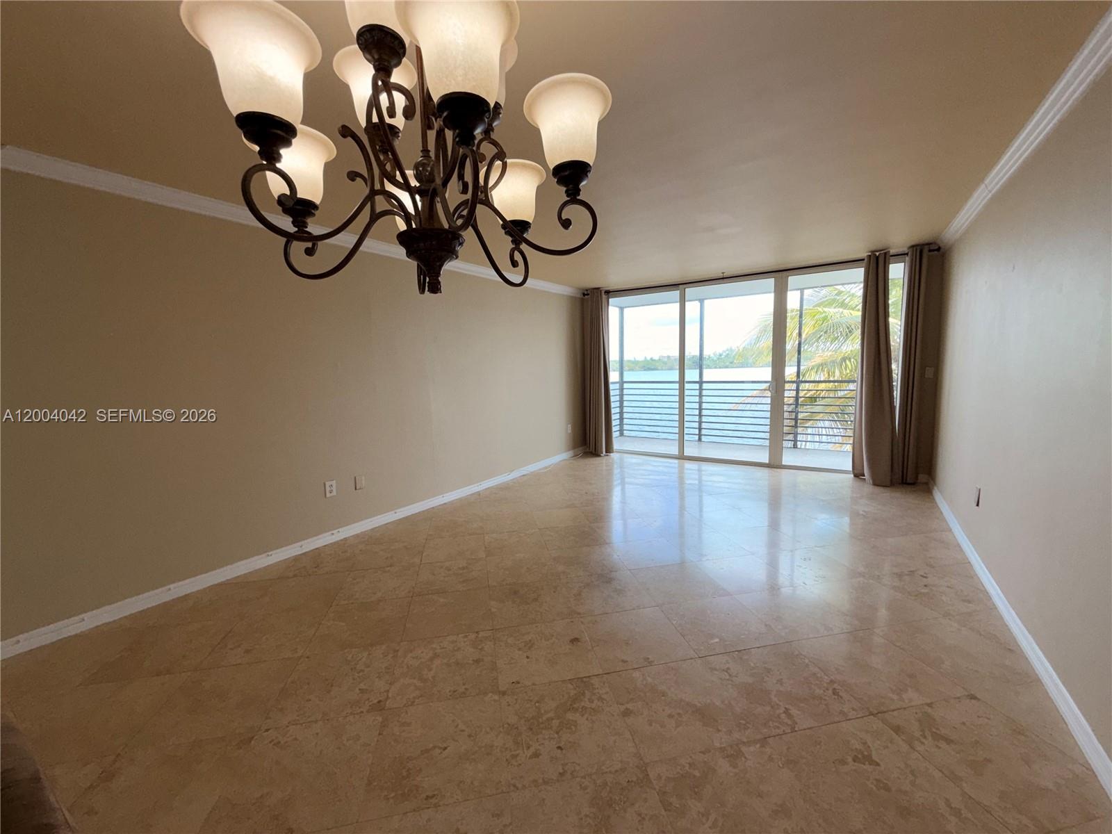 306 1 / 2 873 sq. ft. $ 2026-06-08 0 foto