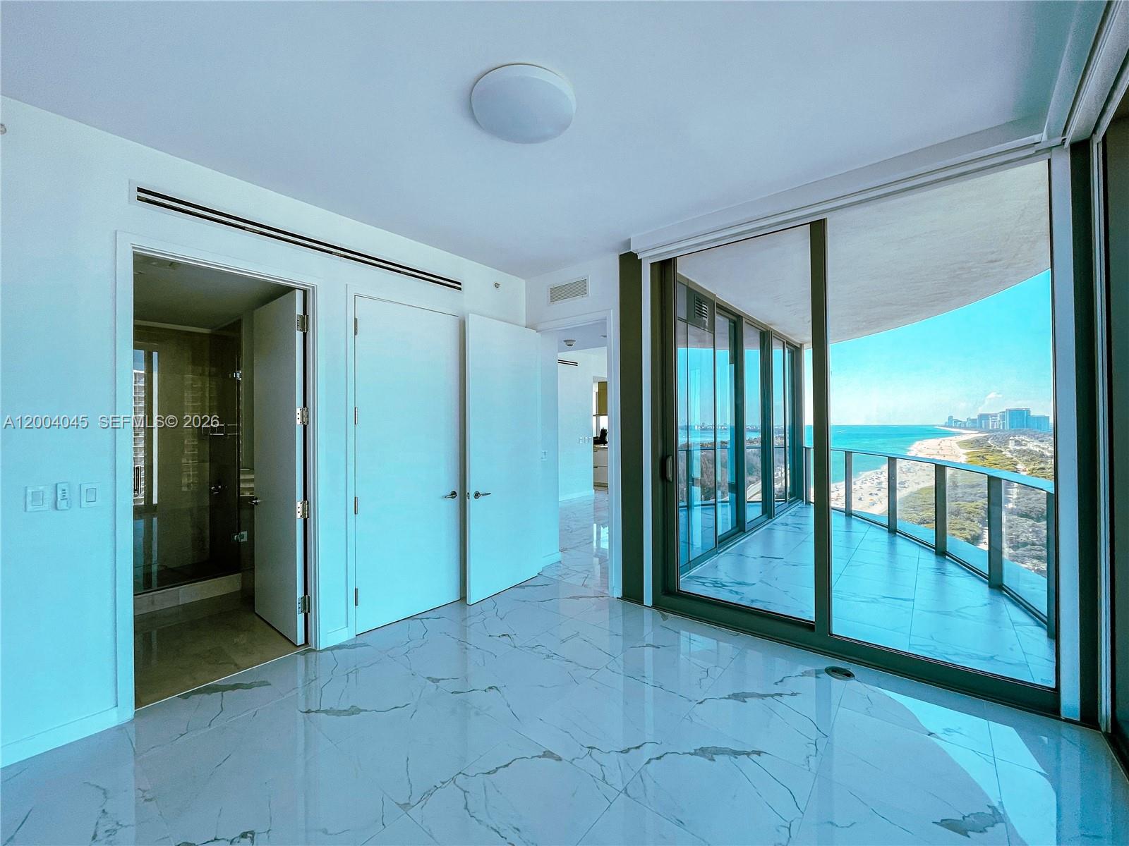 1205 4 / 6 3204 sq. ft. $ 2026-04-20 0 Photo