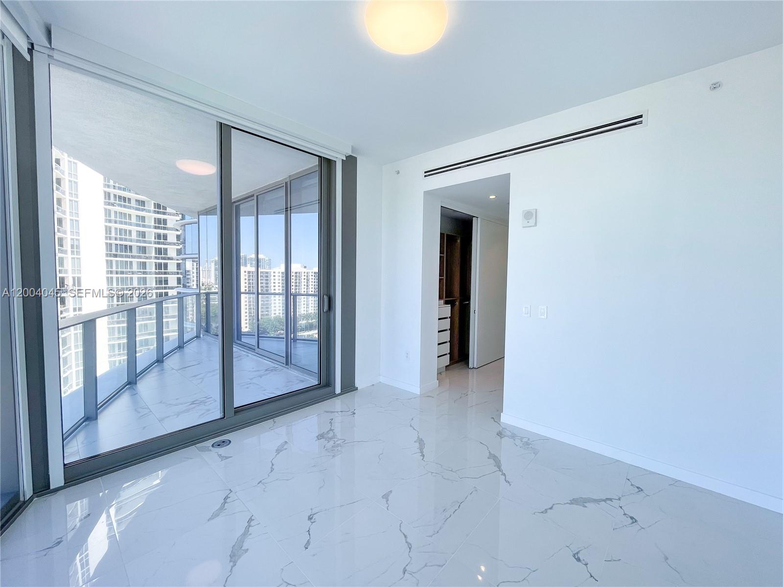 1205 4 / 6 3204 sq. ft. $ 2026-04-20 0 Photo