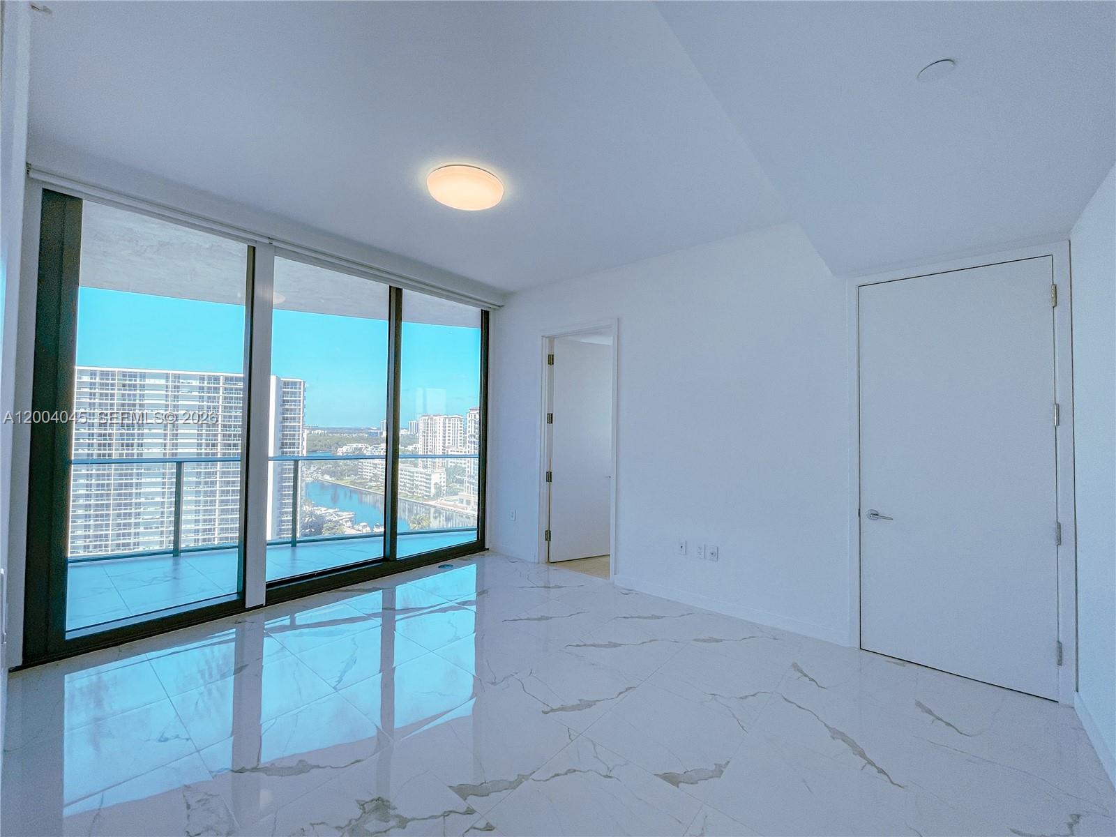 1205 4 / 6 3204 sq. ft. $ 2026-04-20 0 Photo