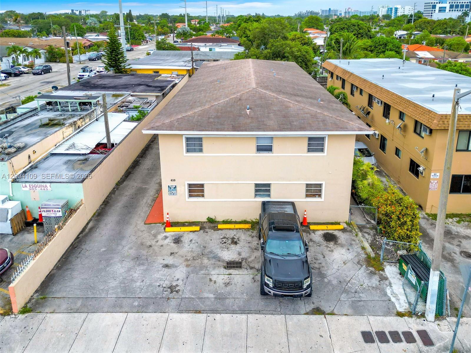   /  6052 sq. ft. $ 2026-04-20 0 Photo