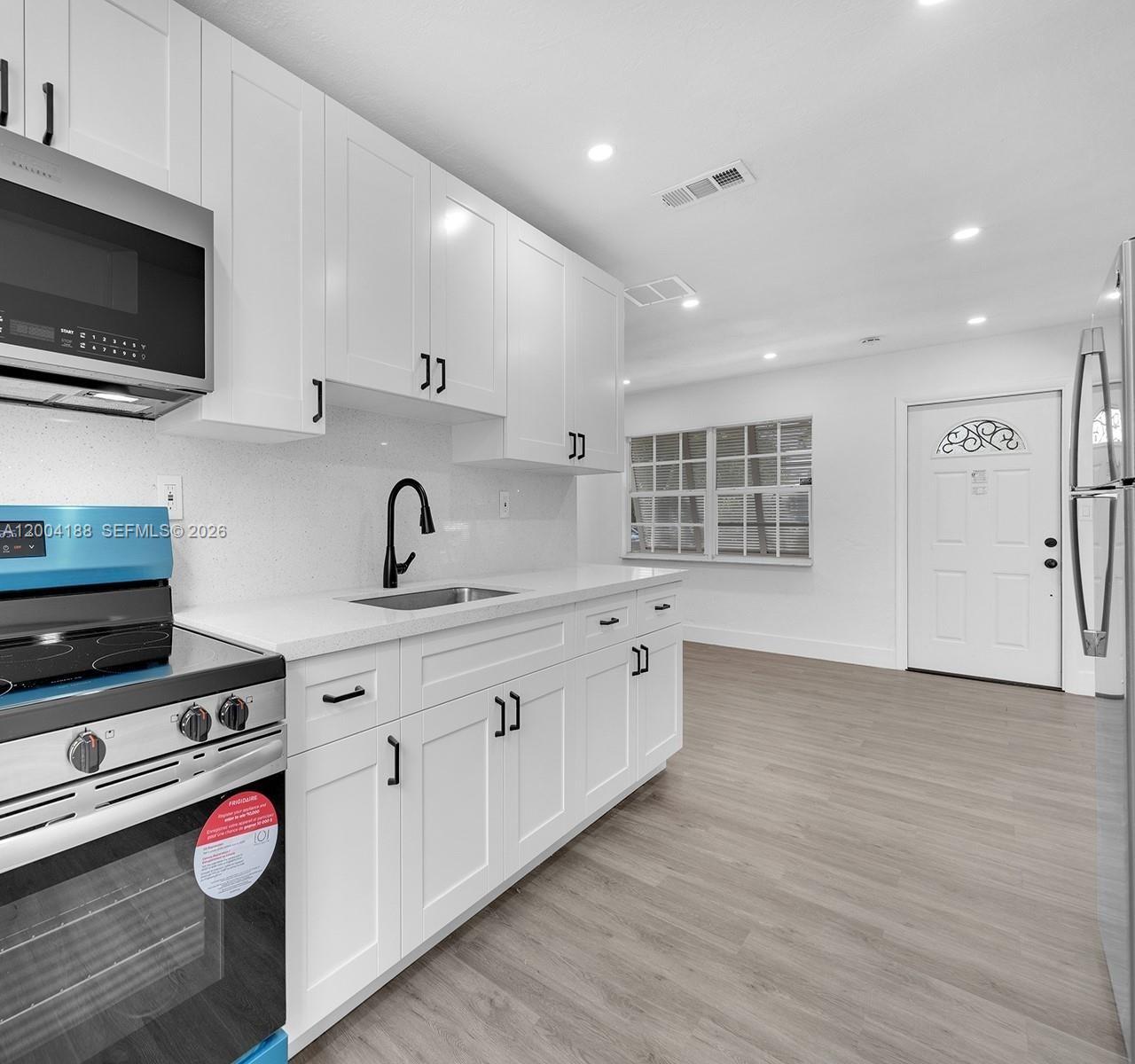 3050 3 / 2 980 sq. ft. $ 2026-06-23 0 Photo