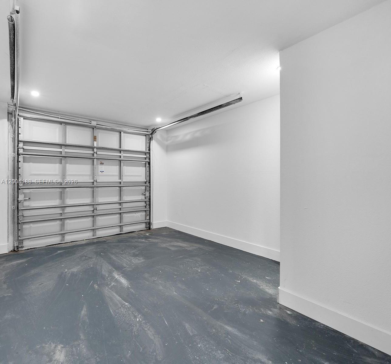 3050 3 / 2 980 sq. ft. $ 2026-06-23 0 Photo