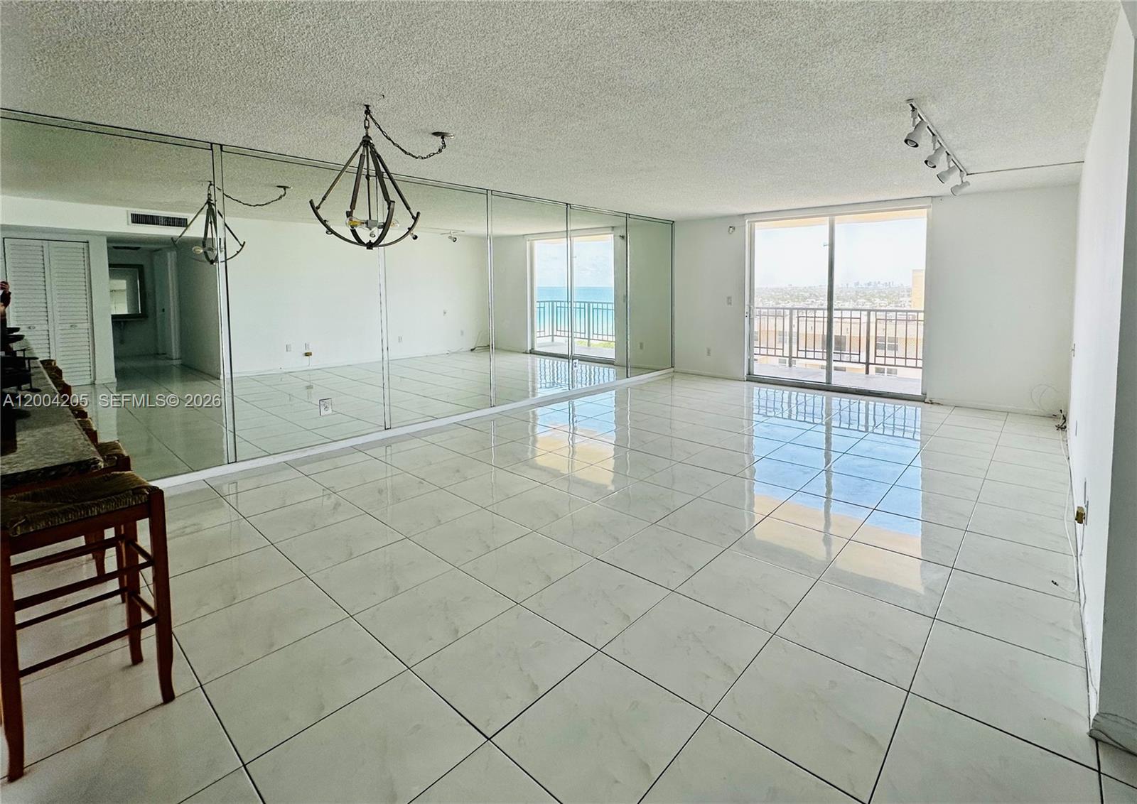 Photo of 1501 Ocean Dr  #1202, Hollywood, Florida, 33019 - 