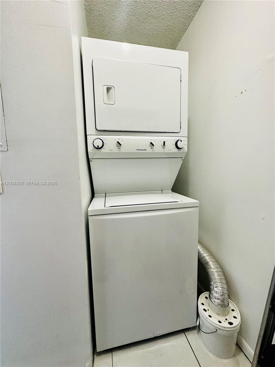 Photo of 1501 Ocean Dr  #1202, Hollywood, Florida, 33019 - 