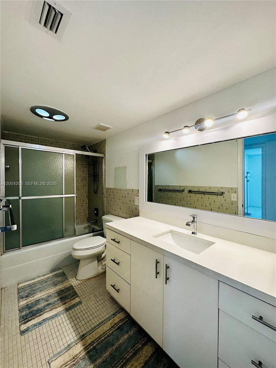 Photo of 1501 Ocean Dr  #1202, Hollywood, Florida, 33019 - 