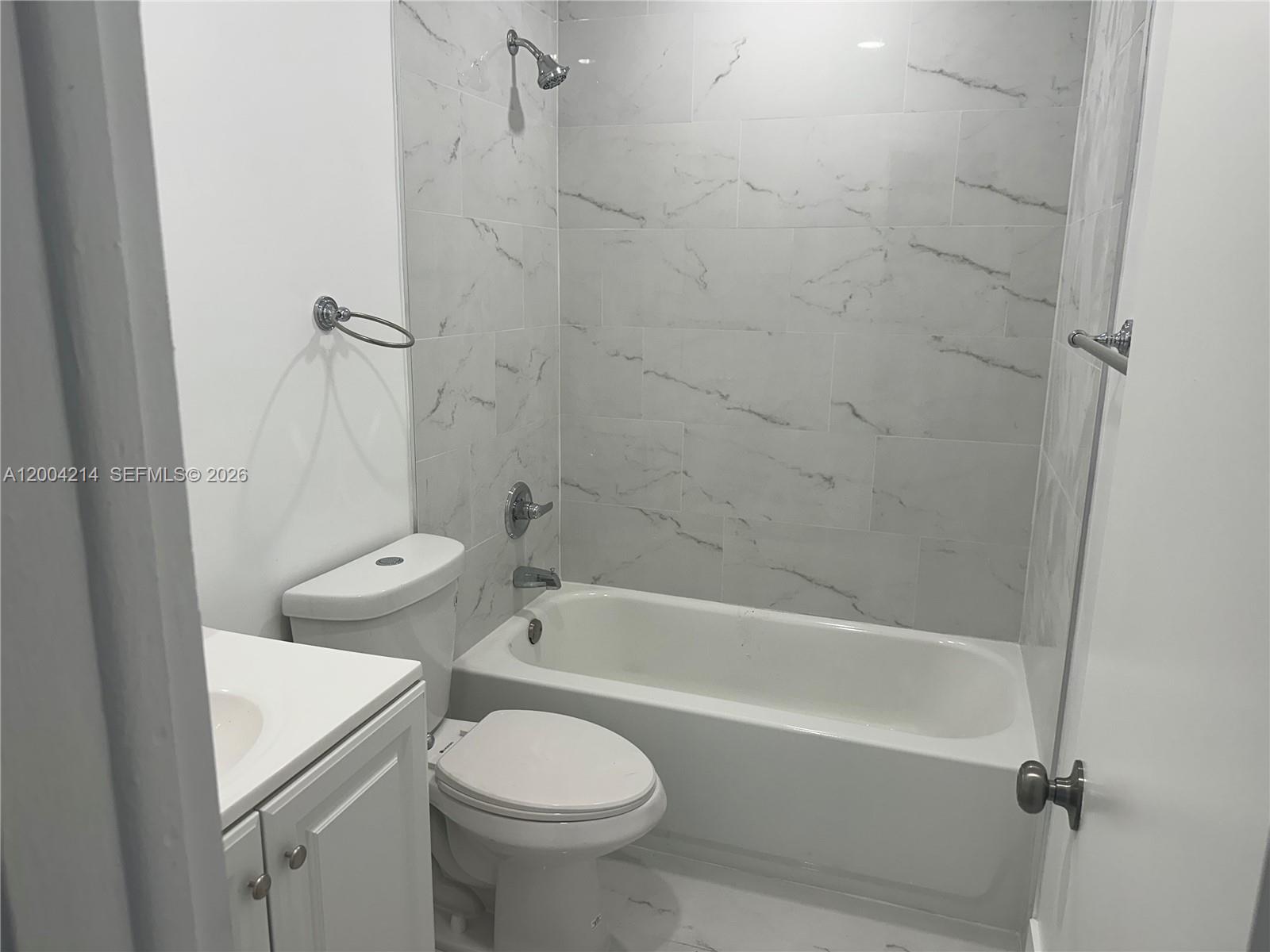 See details / 2124 sq. ft. $ 2026-04-20 0 Photo