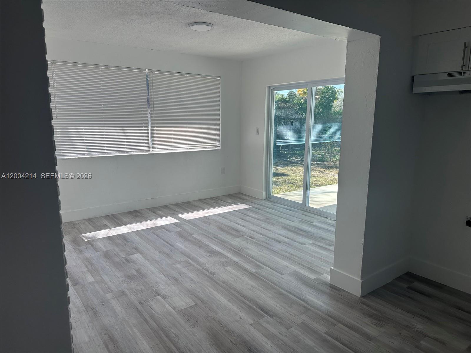 See details / 2124 sq. ft. $ 2026-04-20 0 Photo