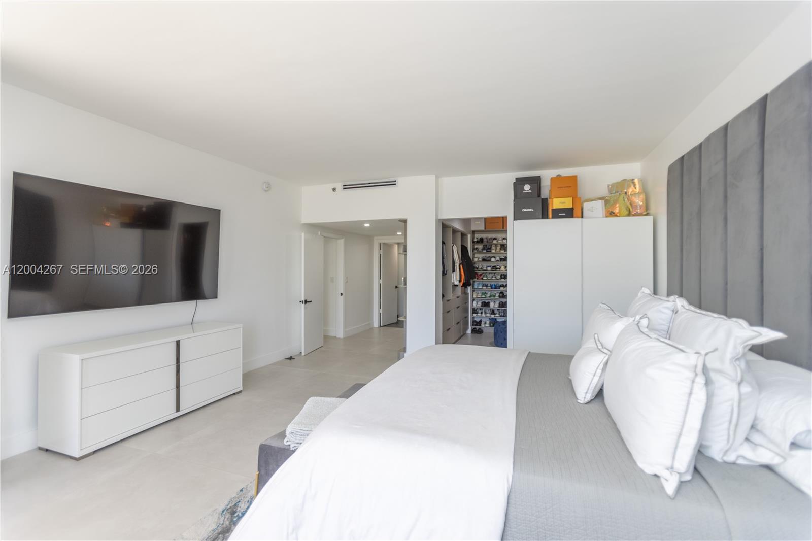 Photo of 20191 Country Club Dr  #TH9, Aventura, Florida, 33180 - 