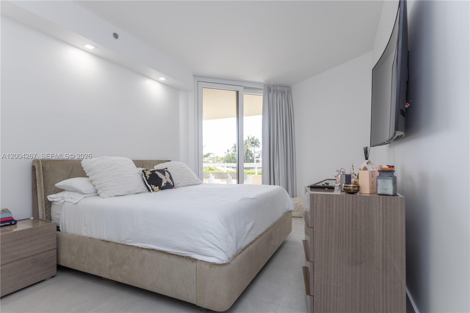 Photo of 20191 Country Club Dr  #TH9, Aventura, Florida, 33180 - 