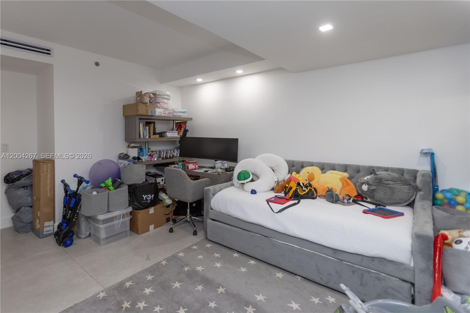 Photo of 20191 Country Club Dr  #TH9, Aventura, Florida, 33180 - 