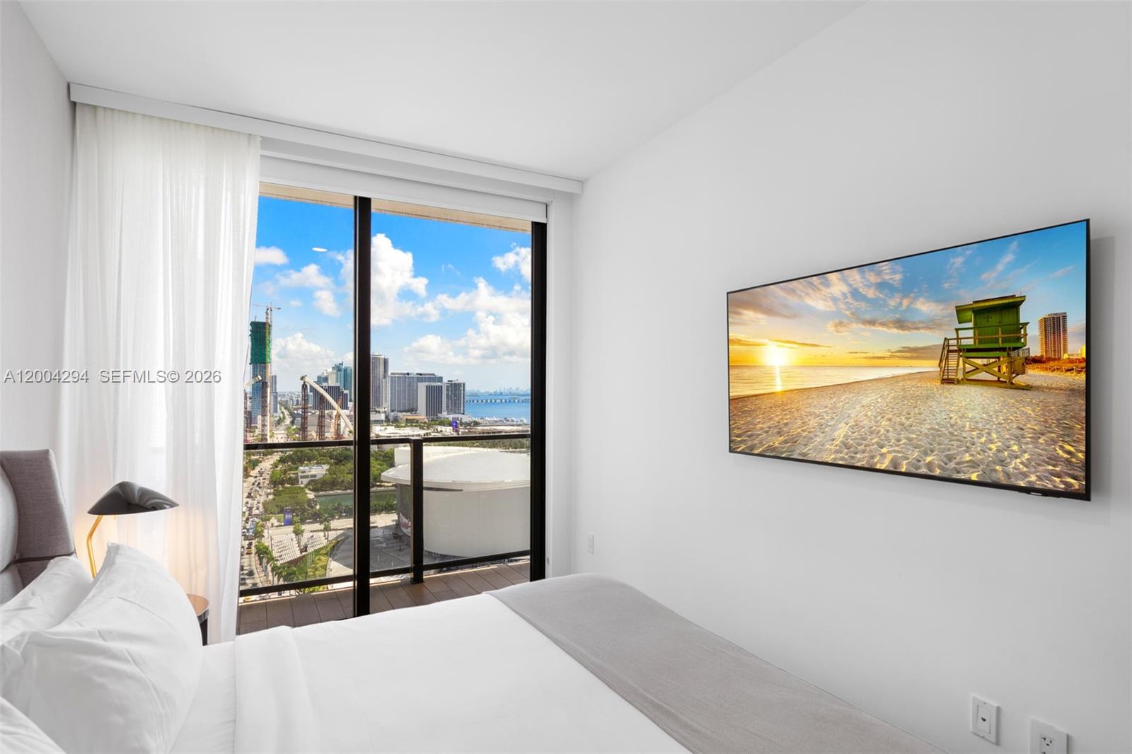 1809 3 / 3 976 sq. ft. $ 2026-04-20 0 Photo