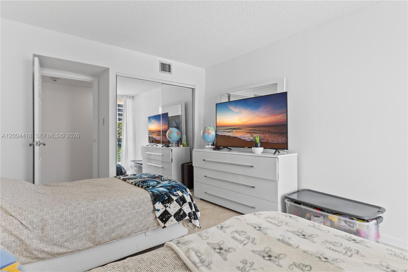 307 2 / 2 1357 sq. ft. $ 2026-04-21 0 Photo