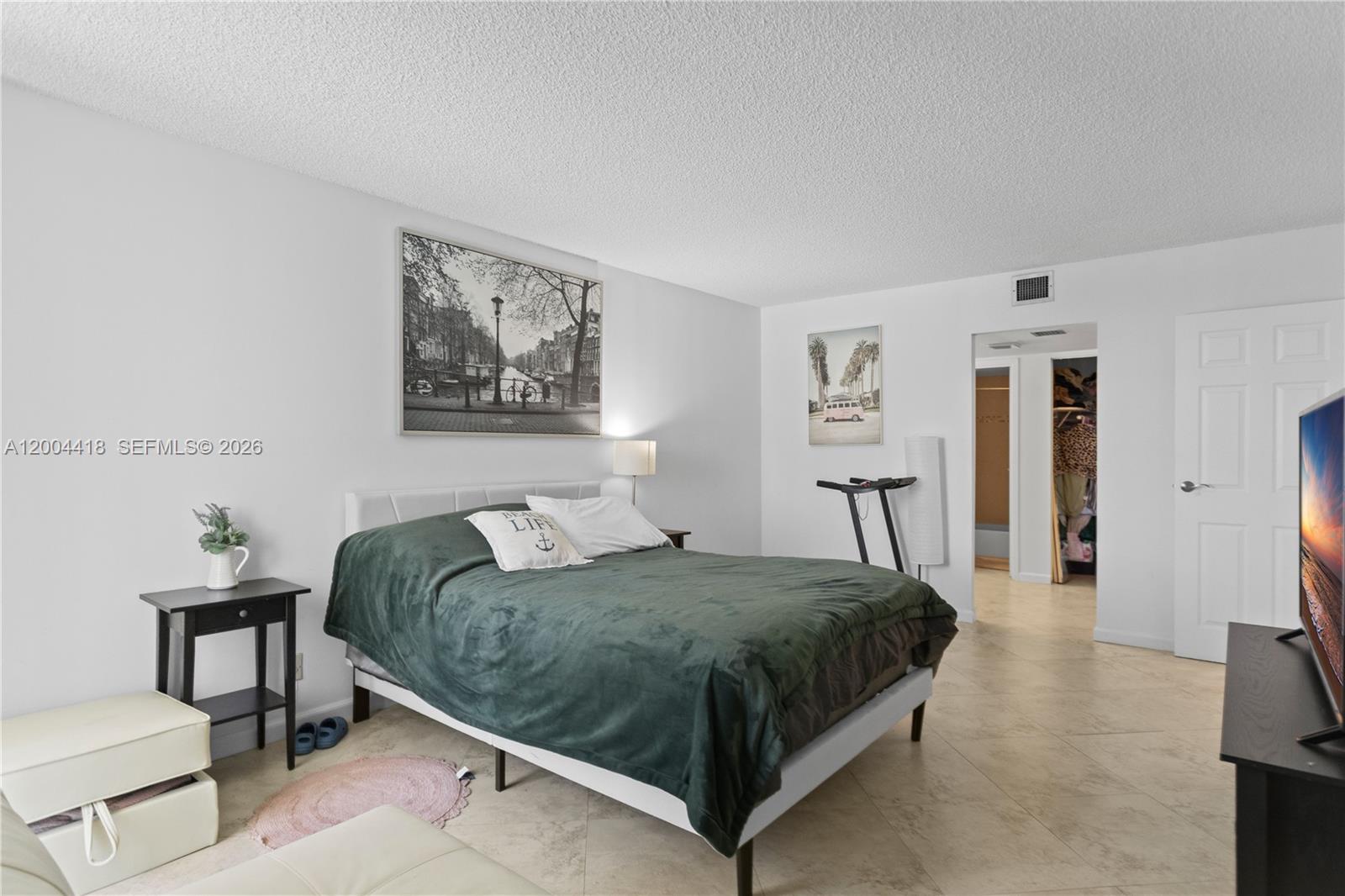 307 2 / 2 1357 sq. ft. $ 2026-04-21 0 Photo