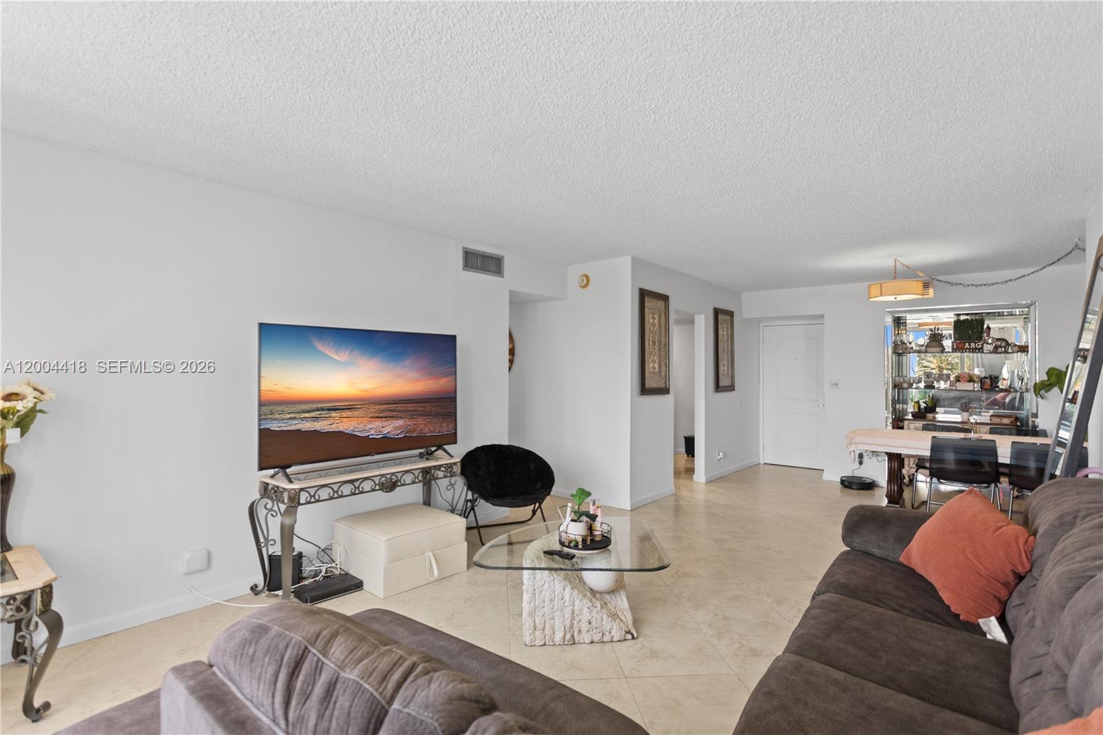 307 2 / 2 1357 sq. ft. $ 2026-04-21 0 Photo