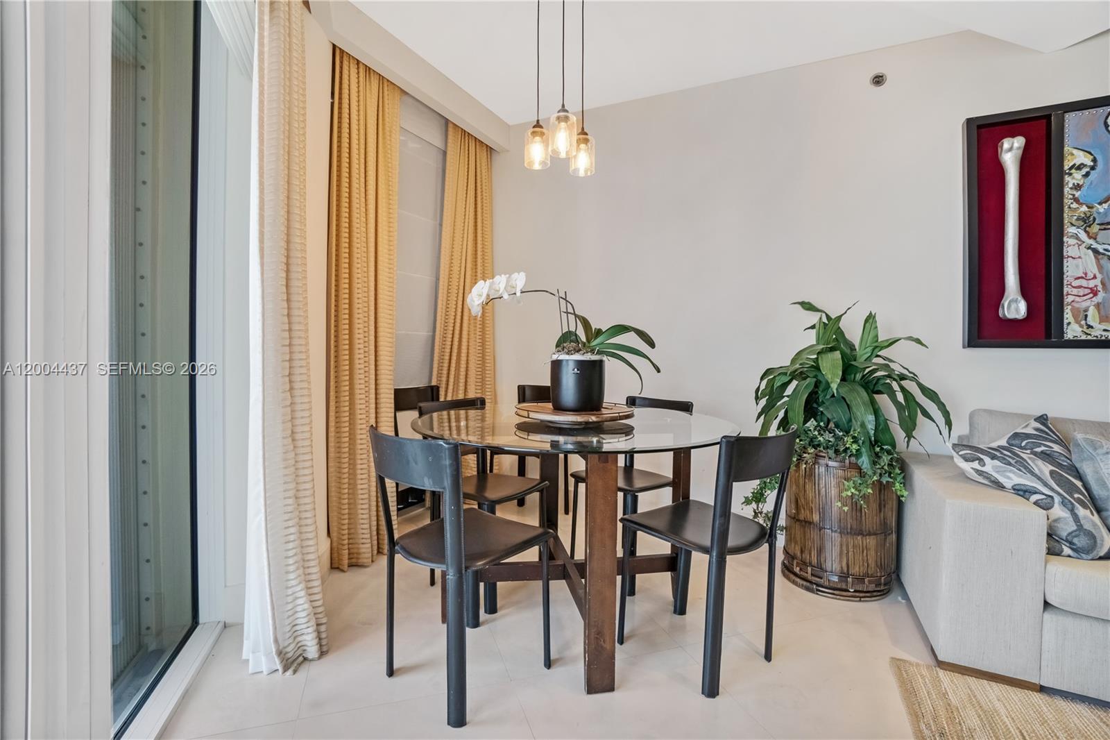 See details 2802 4 / 5 3080 sq. ft. $ 2026-04-20 0 Photo