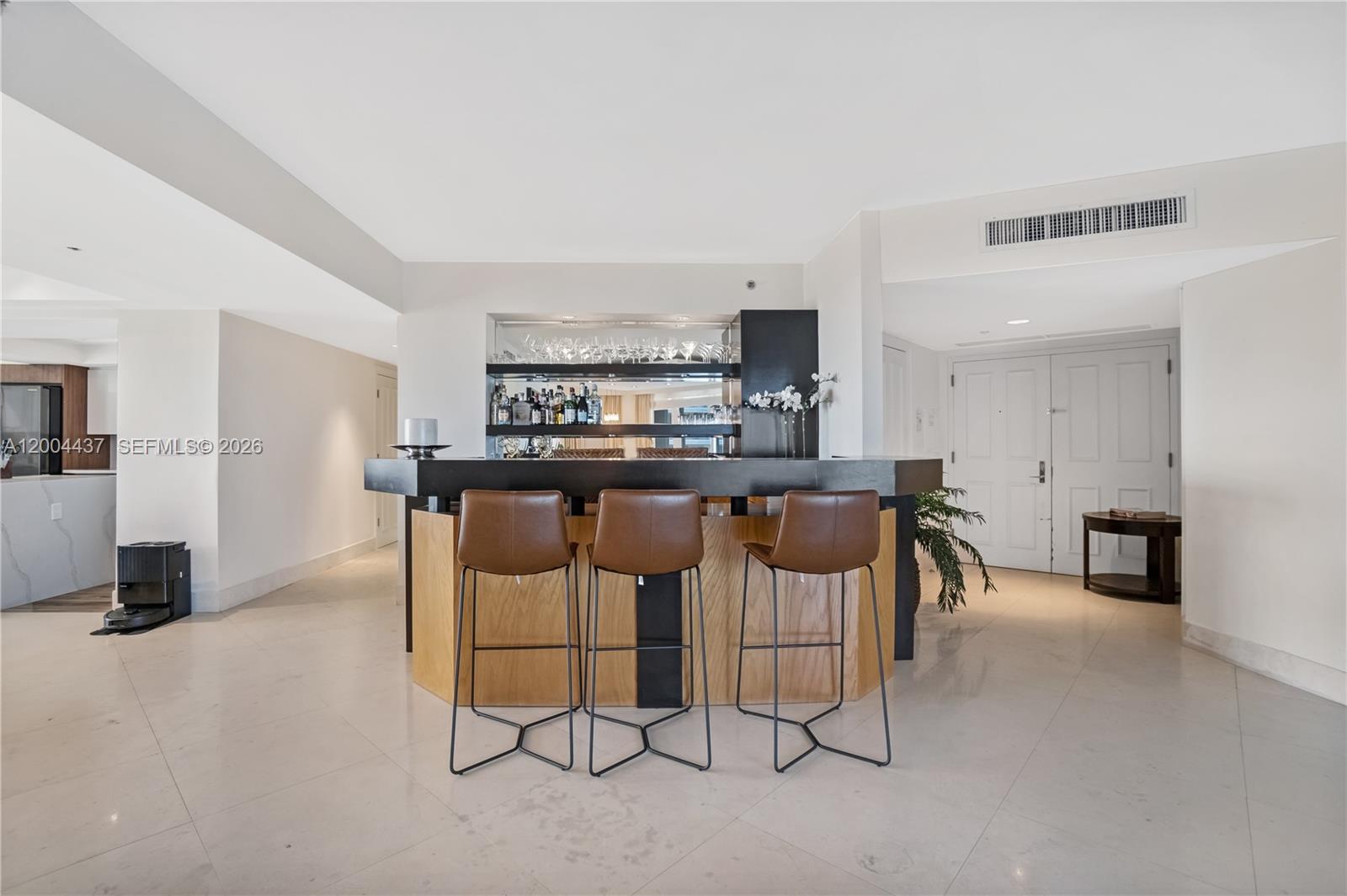 See details 2802 4 / 5 3080 sq. ft. $ 2026-04-20 0 Photo