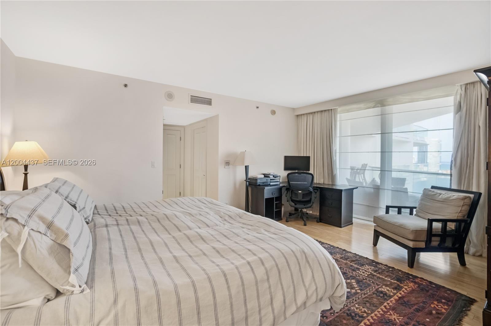 See details 2802 4 / 5 3080 sq. ft. $ 2026-04-20 0 Photo