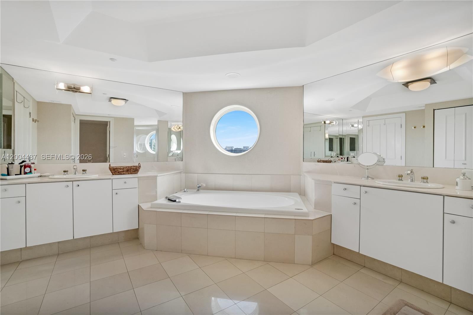 See details 2802 4 / 5 3080 sq. ft. $ 2026-04-20 0 Photo