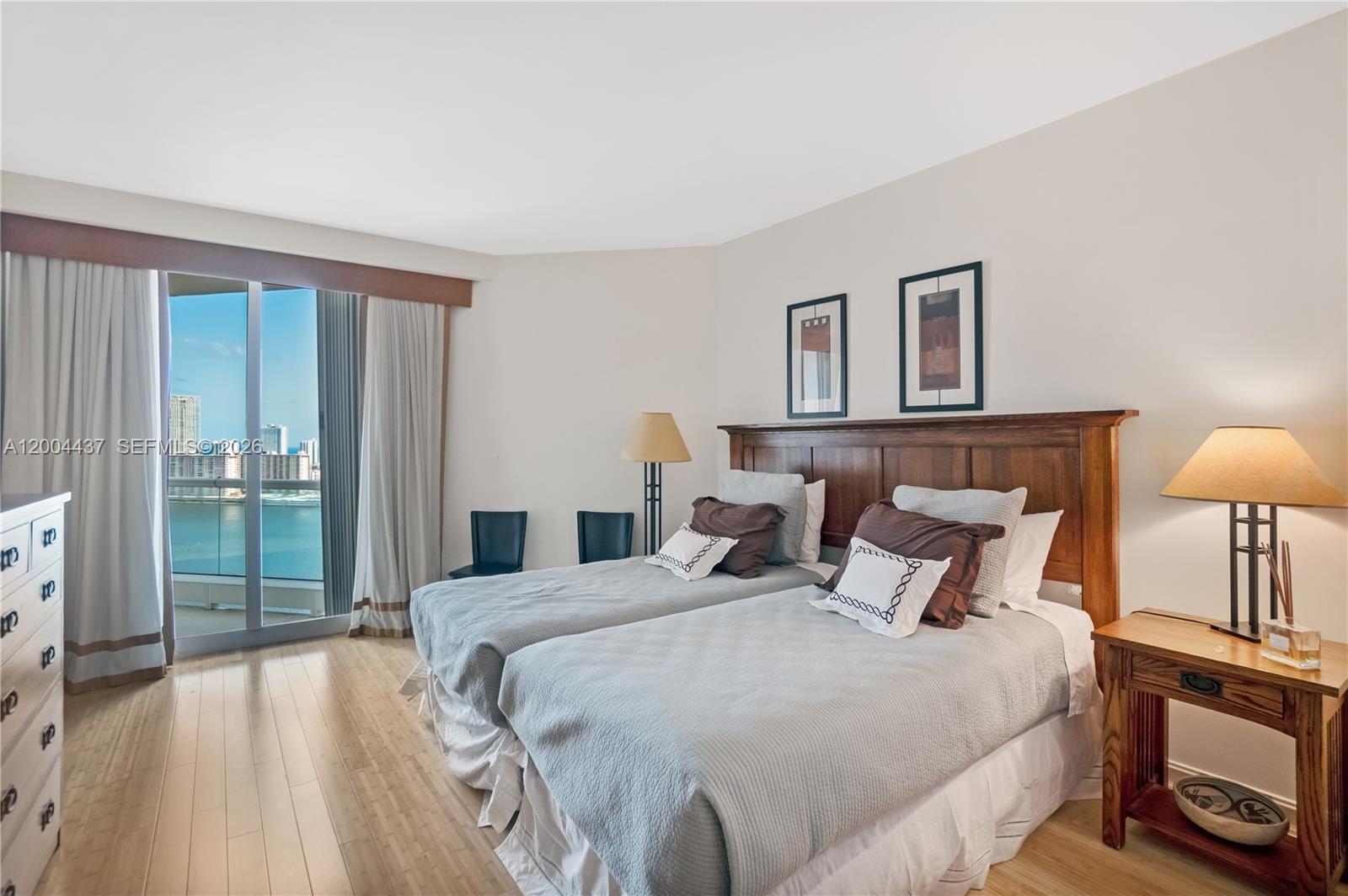 See details 2802 4 / 5 3080 sq. ft. $ 2026-04-20 0 Photo