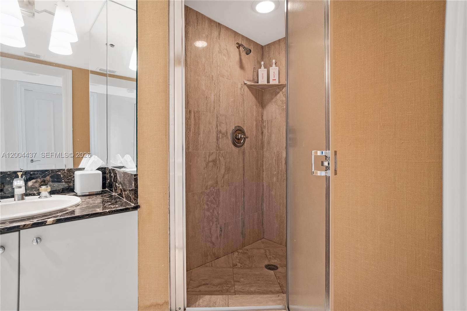 See details 2802 4 / 5 3080 sq. ft. $ 2026-04-20 0 Photo