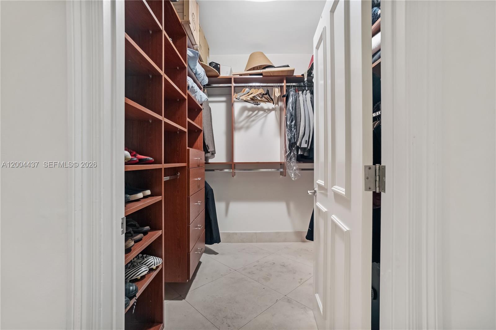 See details 2802 4 / 5 3080 sq. ft. $ 2026-04-20 0 Photo